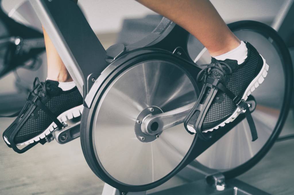 sport équipement vélo d'appartement