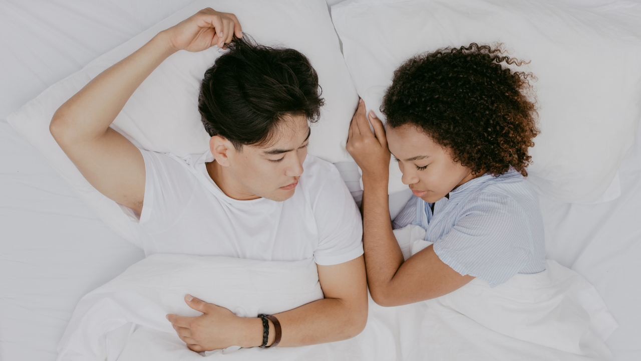 Les avantages de dormir à deux